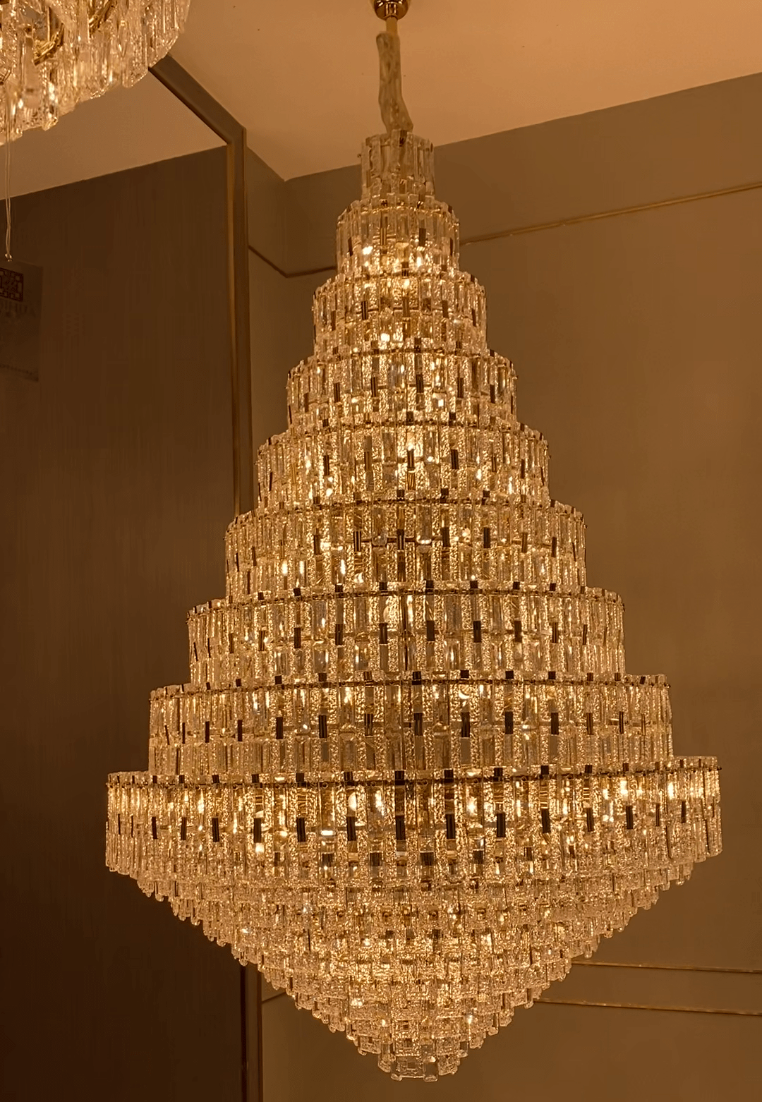 Oversized Multi - layers Honeycomb Luxury Crystal Chandelier in Gold Finish for Big Hallway/Foyer/Entryway - D31.5"*H47.2"/34 Lights/50.5kgWarm Lightcasivra