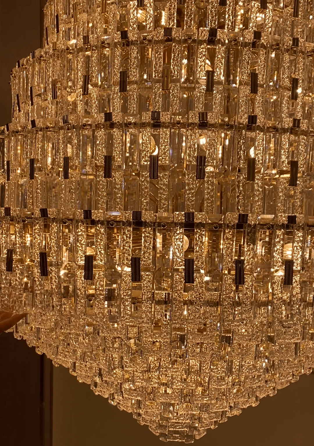 Oversized Multi - layers Honeycomb Luxury Crystal Chandelier in Gold Finish for Big Hallway/Foyer/Entryway - D31.5"*H47.2"/34 Lights/50.5kgWarm Lightcasivra