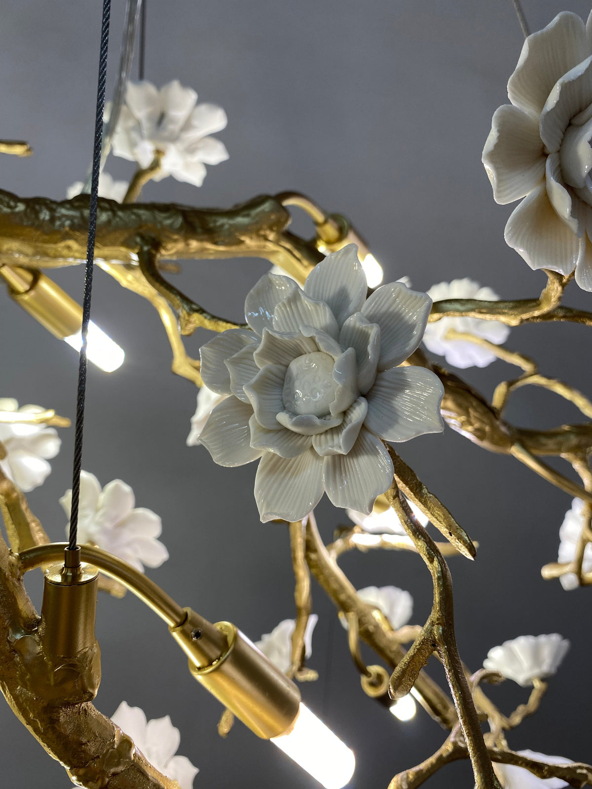 Post - Modern Art Brass and Ceramics Flower Pendant Branch Chandelier for Living/Dining Room - L49.2"*W19.7"*H21.7"Warm Lightcasivra