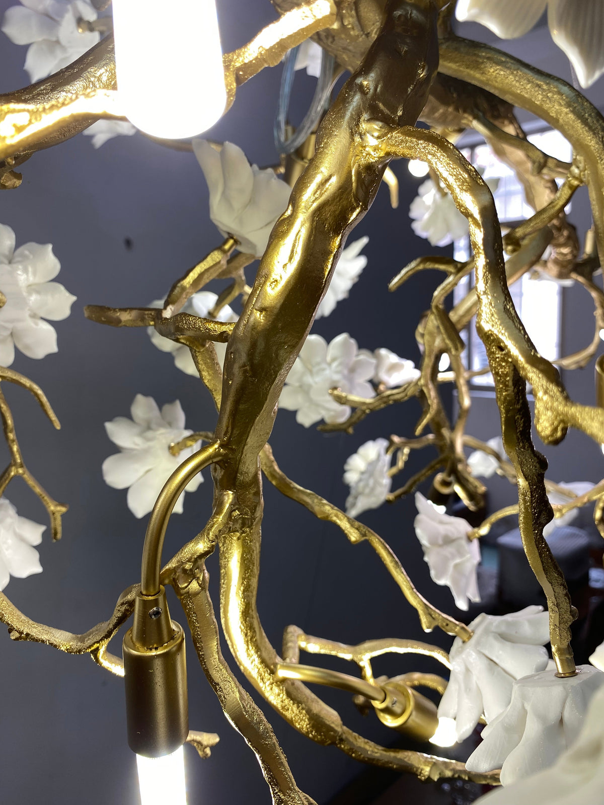 Post - Modern Art Brass and Ceramics Flower Pendant Branch Chandelier for Living/Dining Room - L49.2"*W19.7"*H21.7"Warm Lightcasivra