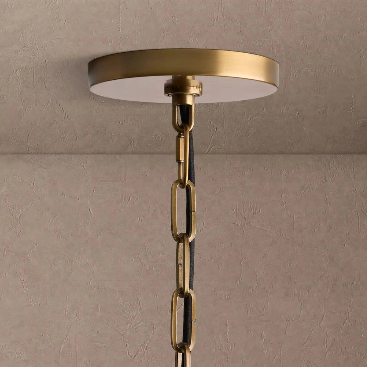 Stanton Pendant - Black17"casivra