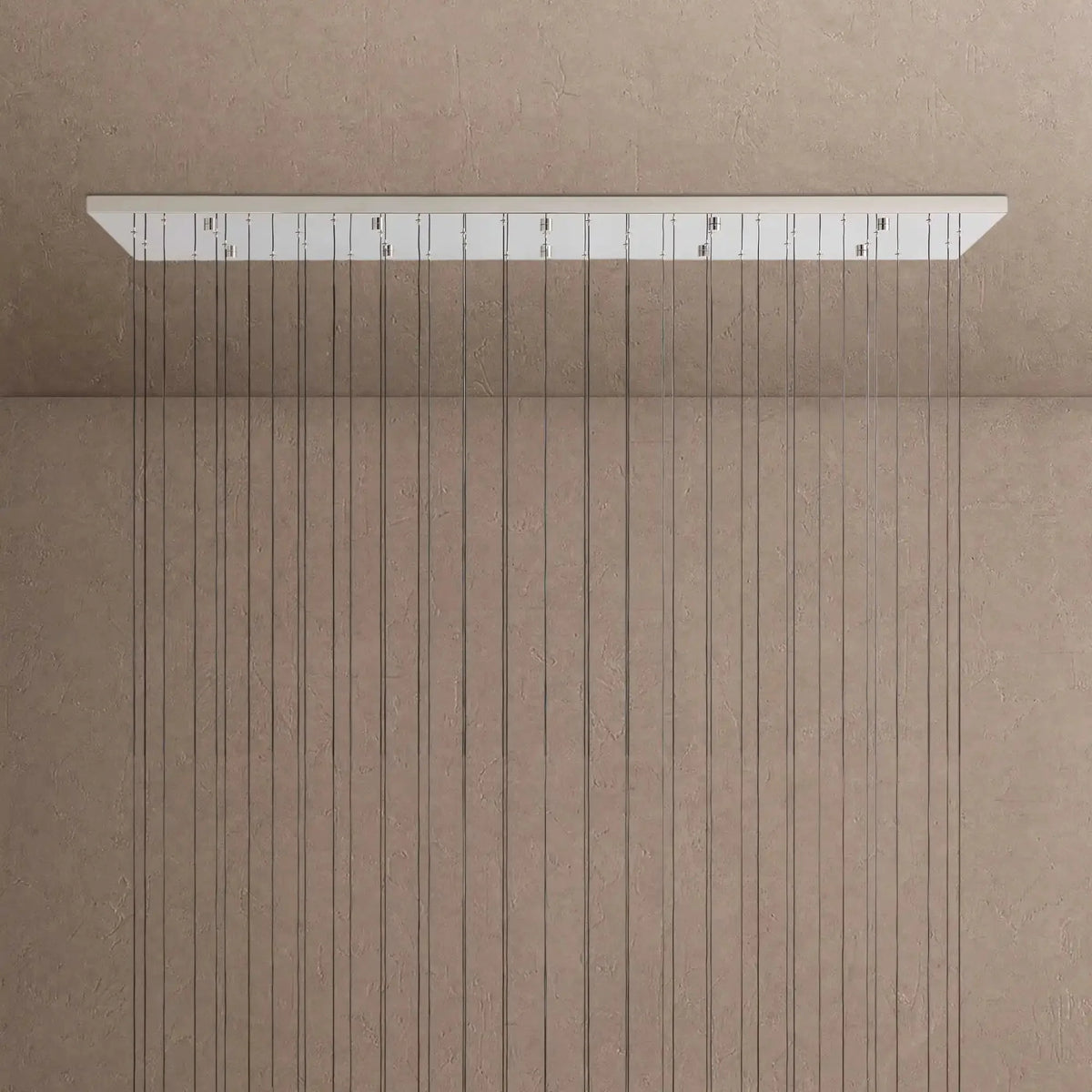 Soltaire Linear Chandelier - Raindrop Pendant Lighting - 120‘’ 120-LightBrasscasivra