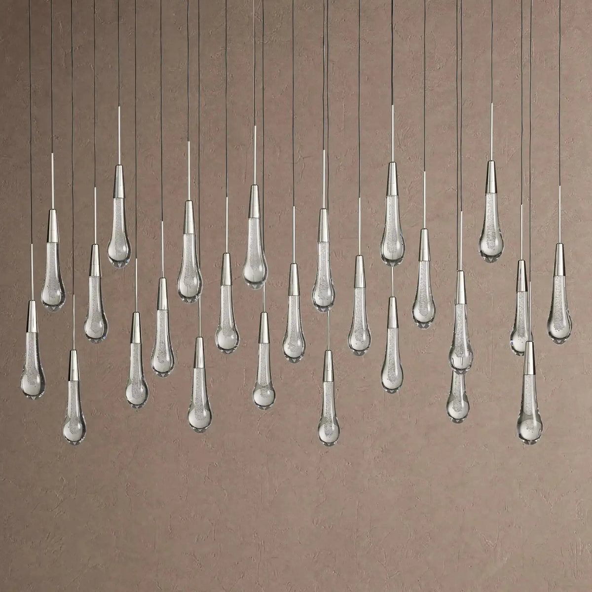 Soleil Linear Chandelier - Raindrop Pendant Lighting - 50‘’ 25-LightBrasscasivra