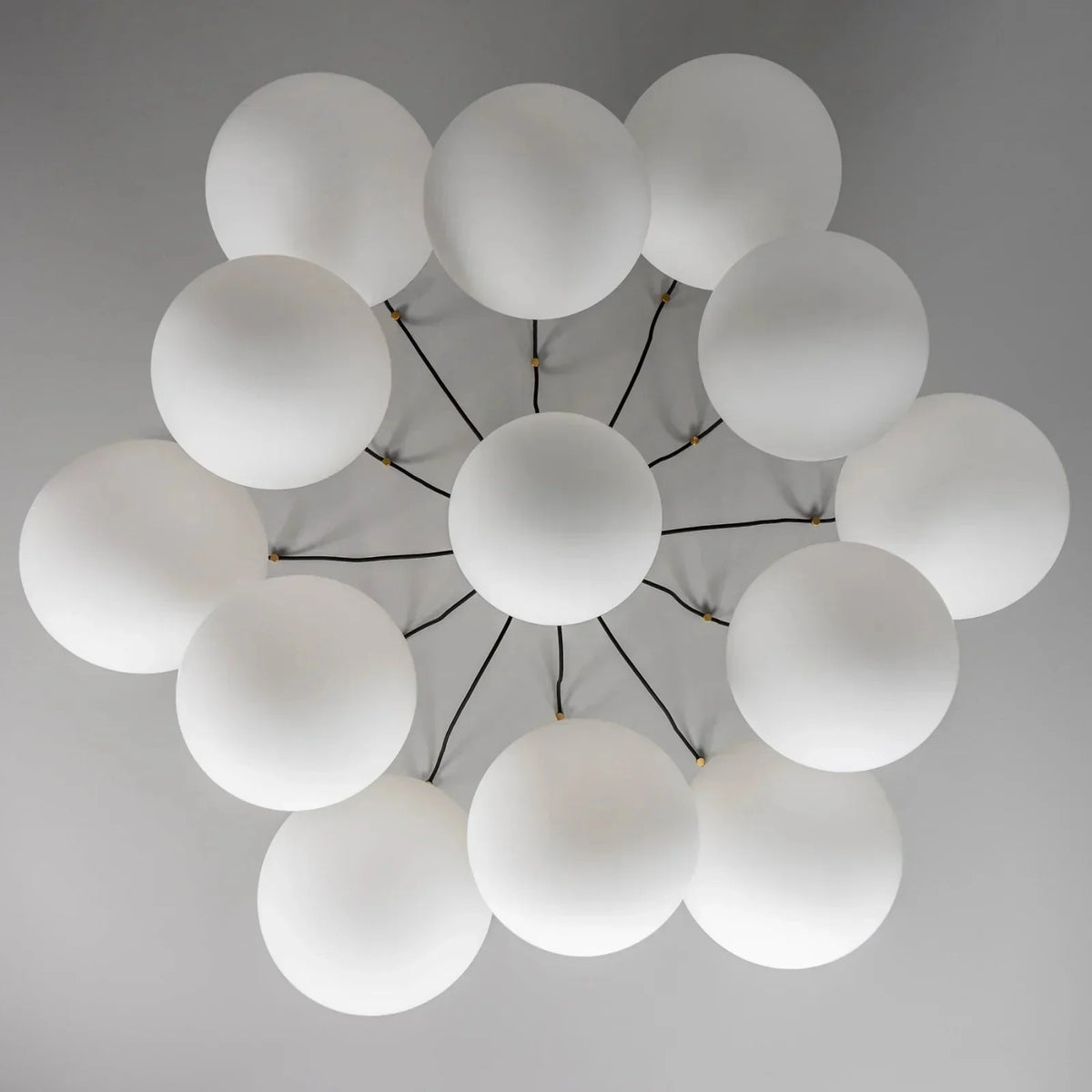 Terry Spider Alabaster Ball Chandelier, Luxurious Alabaster Chandelier - casivra