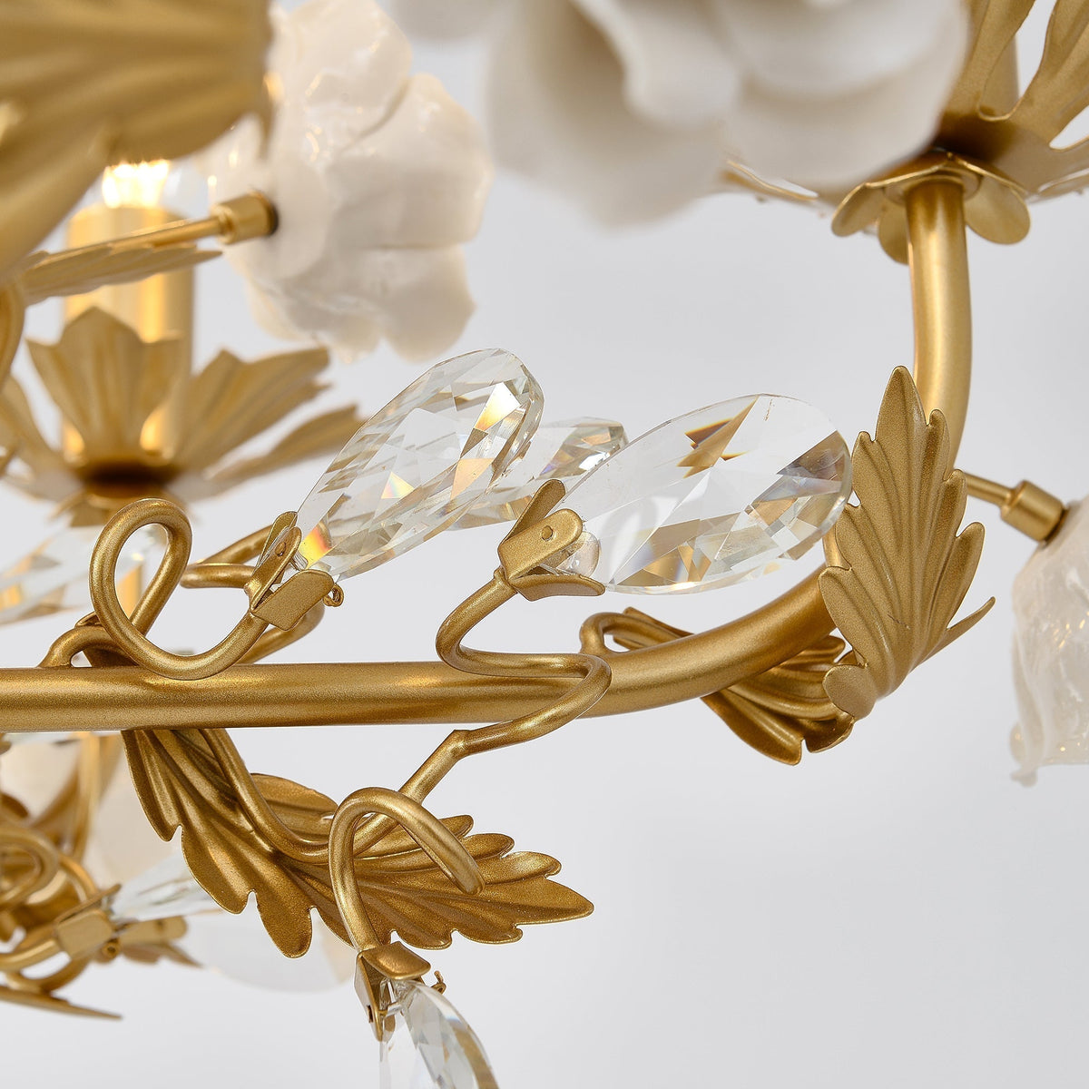 White Rose Crystal Chandelier - 6 lights ∅ 22.8″ x H 24.8″Gold & Whitecasivra