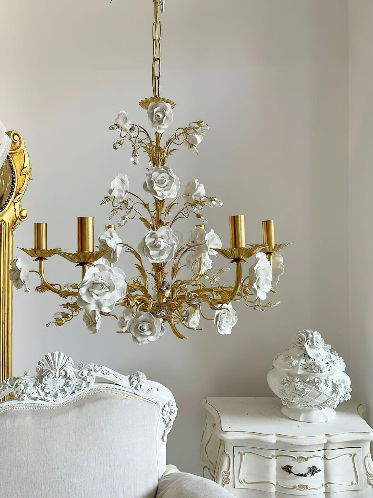 White Rose Crystal Chandelier - 6 lights ∅ 22.8″ x H 24.8″Gold & Whitecasivra
