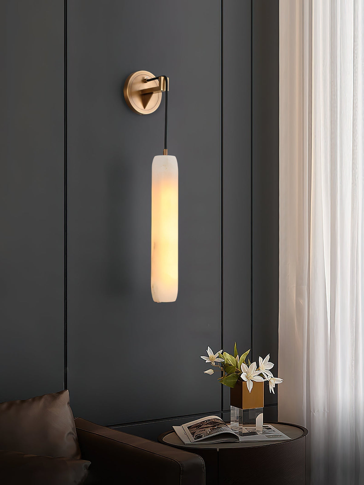 Wrenna Alabaster Flute Wall Lamp - D 7cm x H 38cm / ∅ 2.8″ x H 15″Brass＆White1 piececasivra